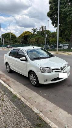 TOYOTA ETIOS 1.5 XLS SEDAN 16V FLEX 4P AUTOMÁTICO